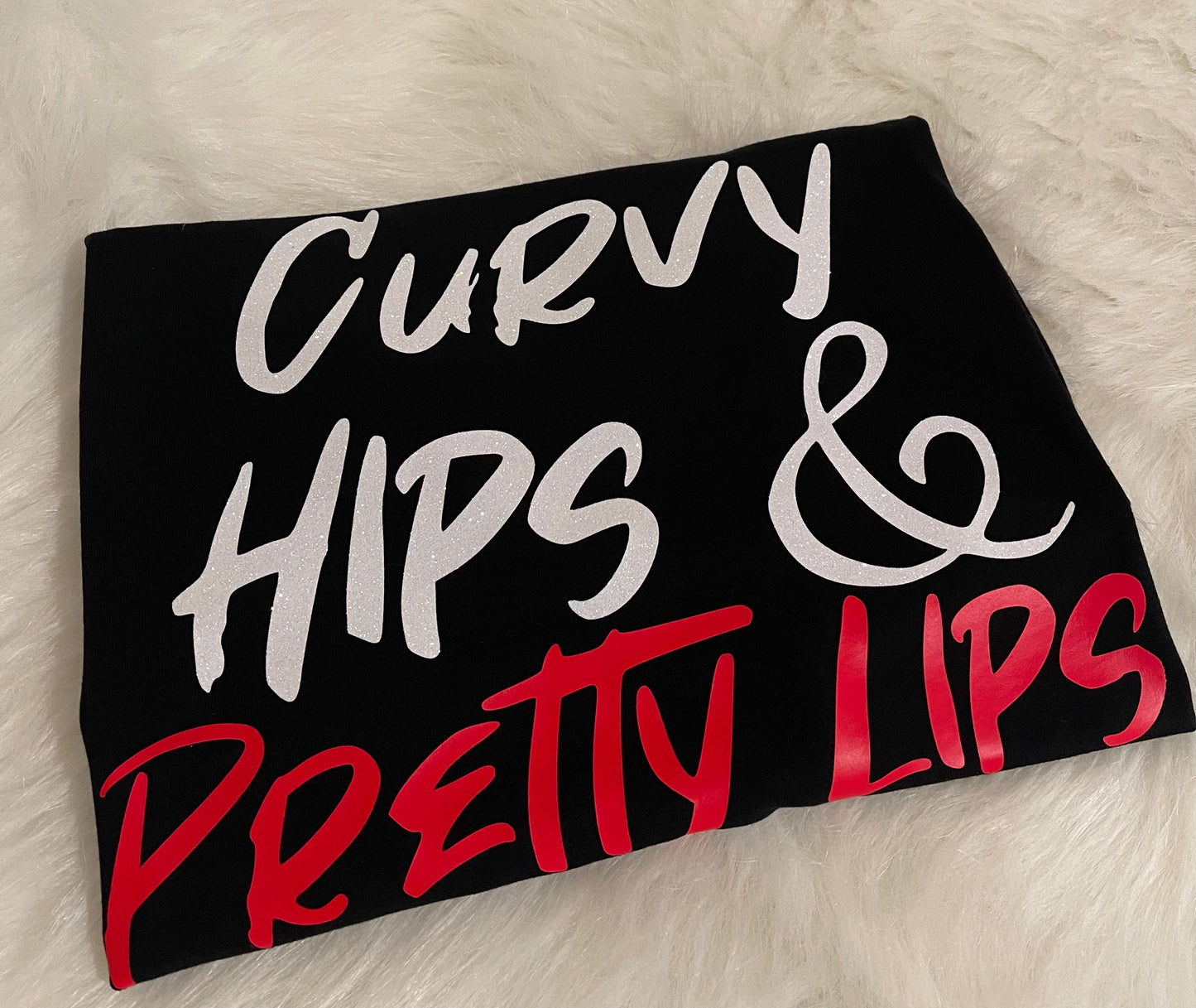 "Curvy Hips & Pretty Lips💋”